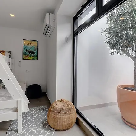 Holiday home Renovated Townhouse San Roque 91